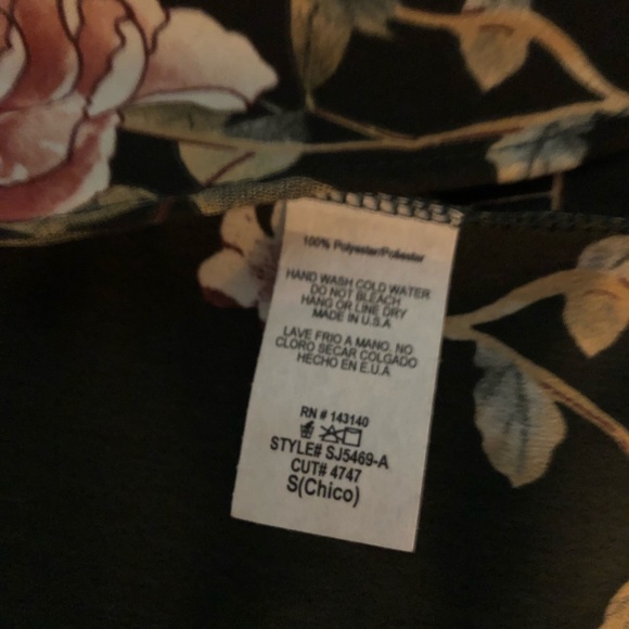 NWOT Beautiful flowered duster - Picture 4 of 6